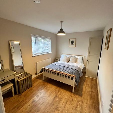 Sandscroft Annex 5A Appartement Broadway  Buitenkant foto